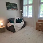 Pikk 24 - Kesklinn - Center Lejlighed Pärnu